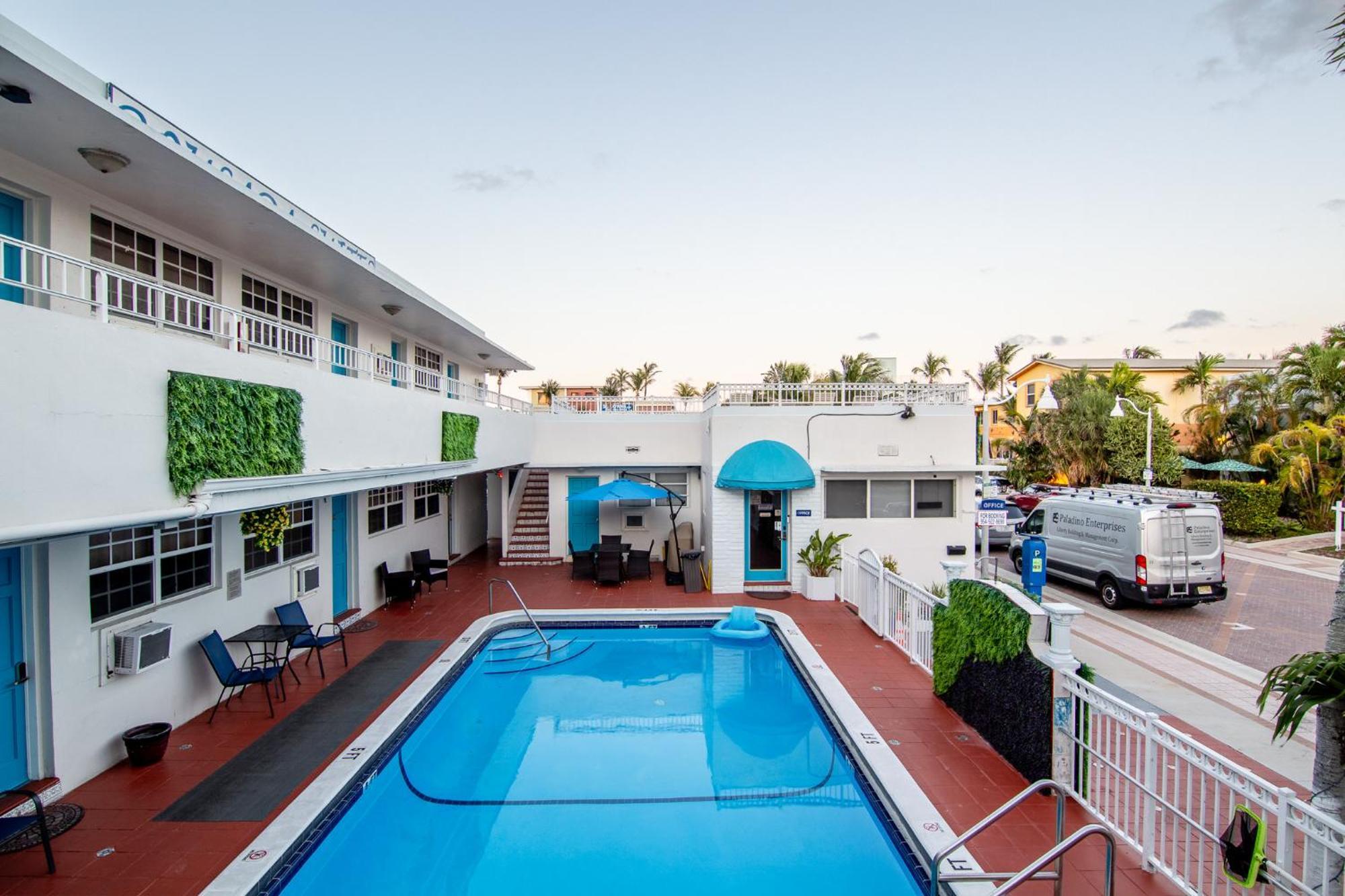 Pousada Suites Hollywood Exteriér fotografie